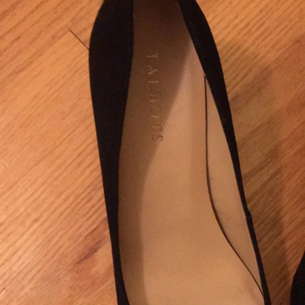 Shoes - Picture 6 of 6